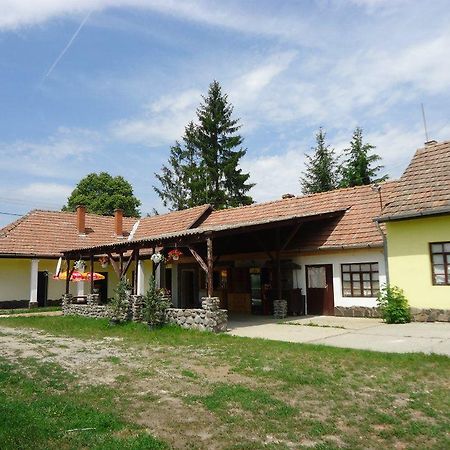 Hotel Toldi Vendeghaz Felsőtold Exterior foto